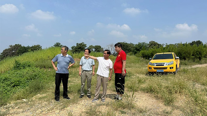 余敏辉一行莅临十里长山文化旅游产业园项目参观考察